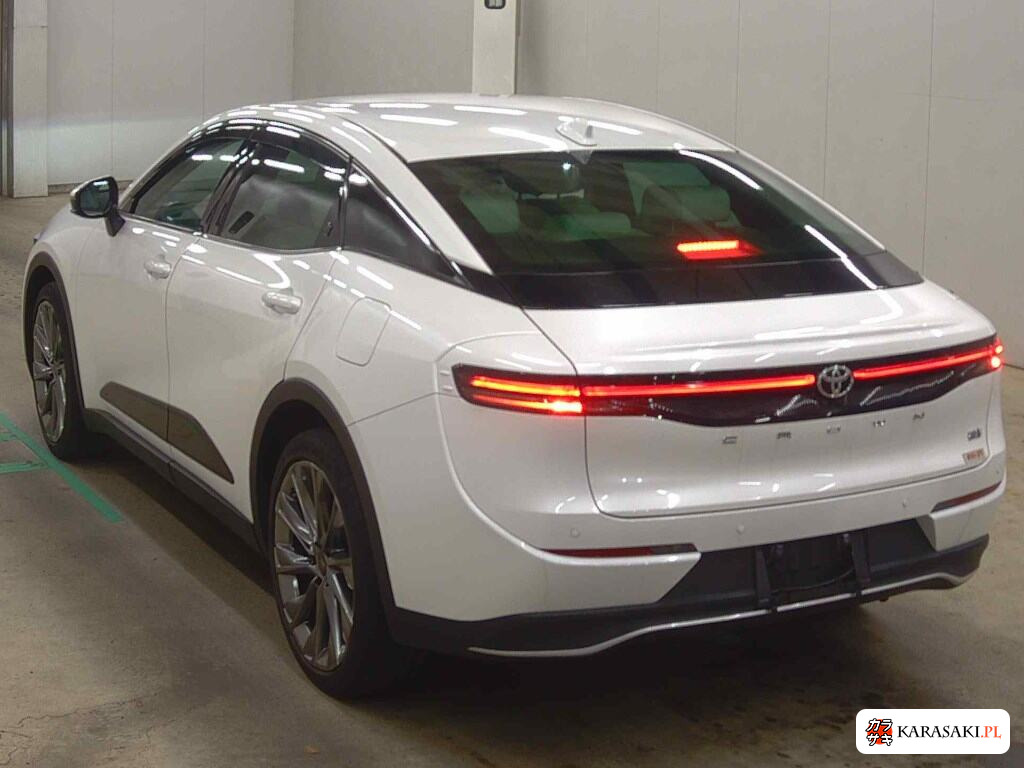 Toyota Crown Crossover 2023 z aukcji japońskiej