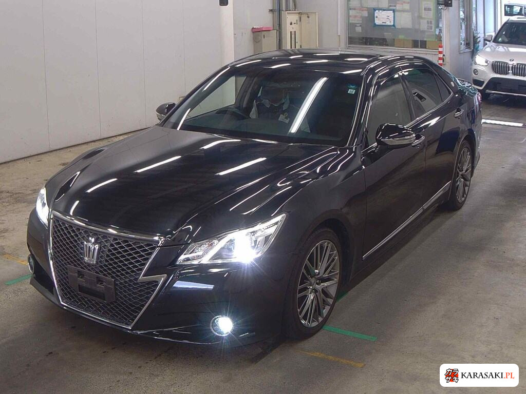 2013 Toyota Crown 4D Athlete S 3