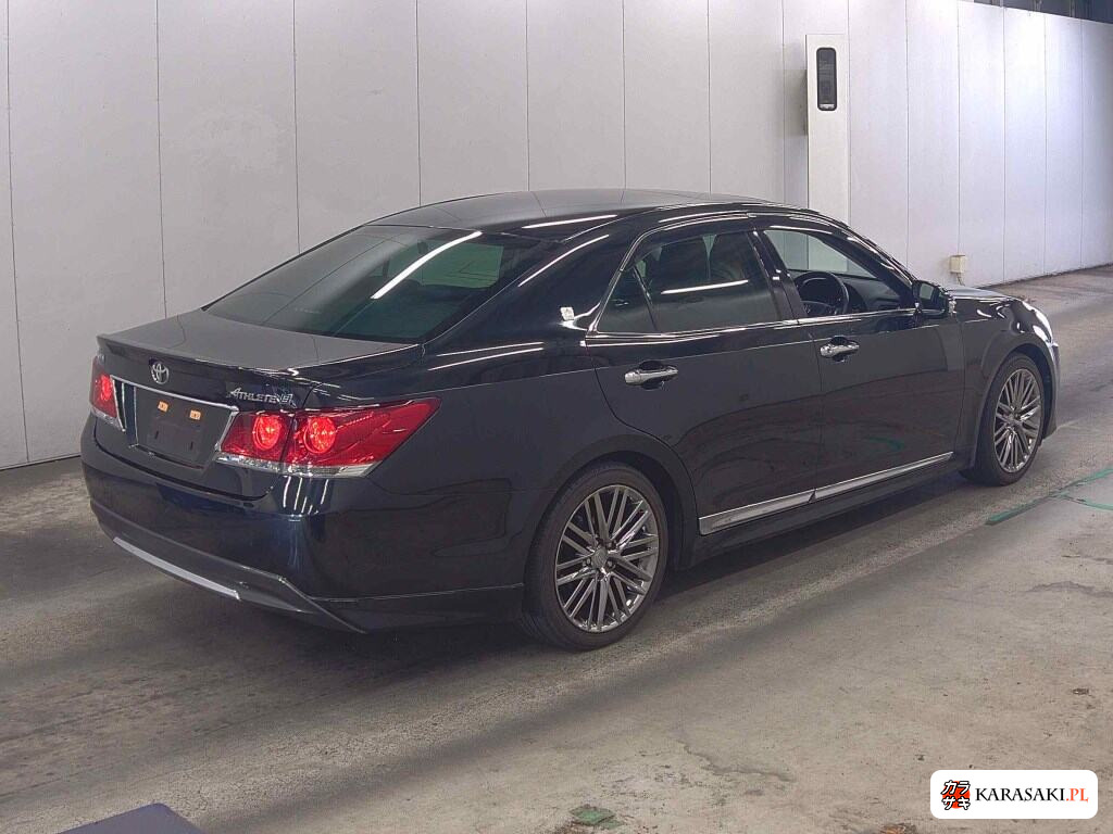 2013 Toyota Crown 4D Athlete S 4