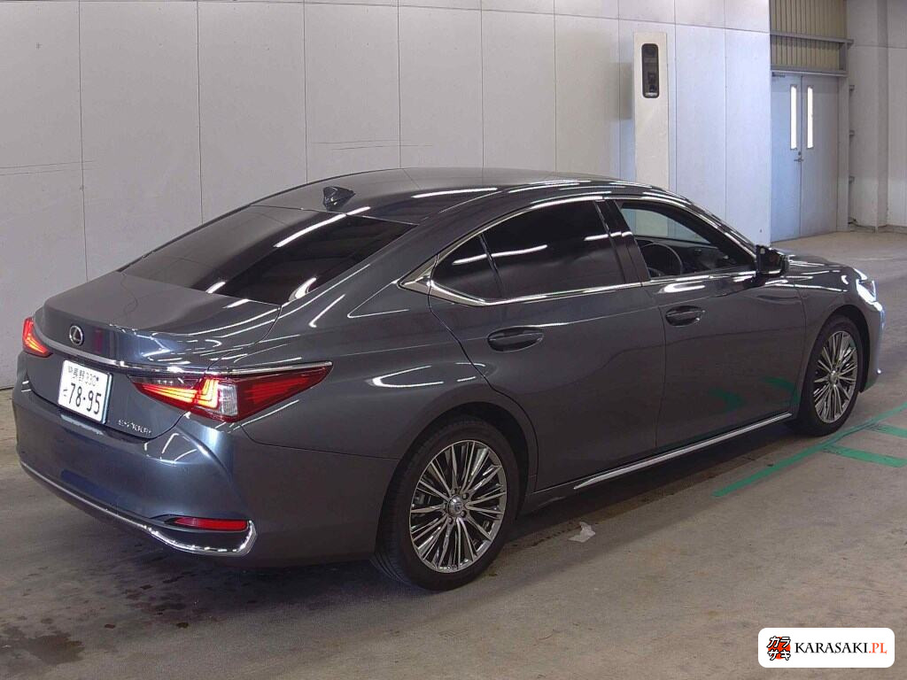 Lexus Es 2024 z aukcji japońskiej