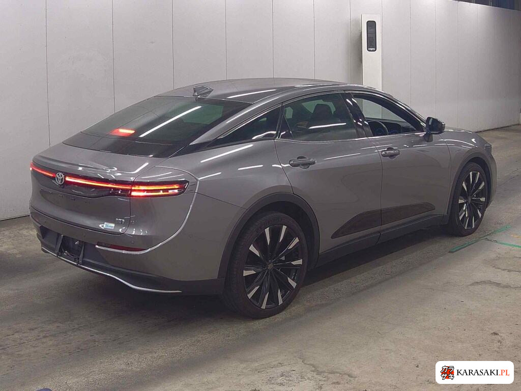 Toyota Crown Crossover 2023 z aukcji japońskiej