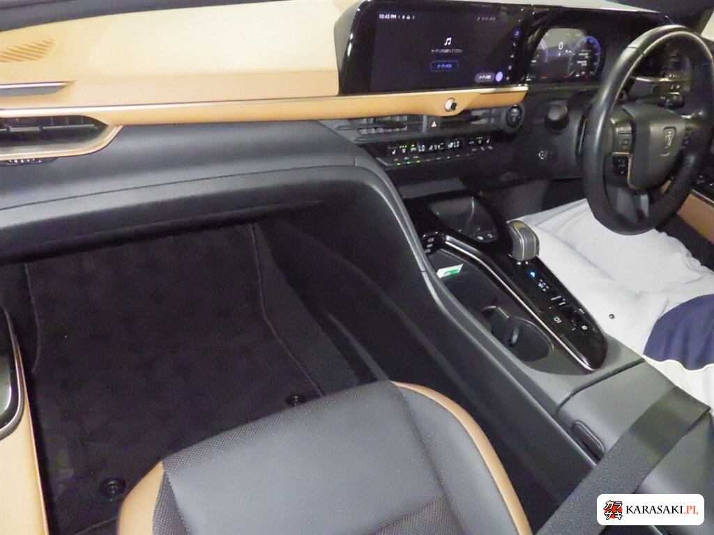 Toyota Crown Crossover 2023 z aukcji japońskiej