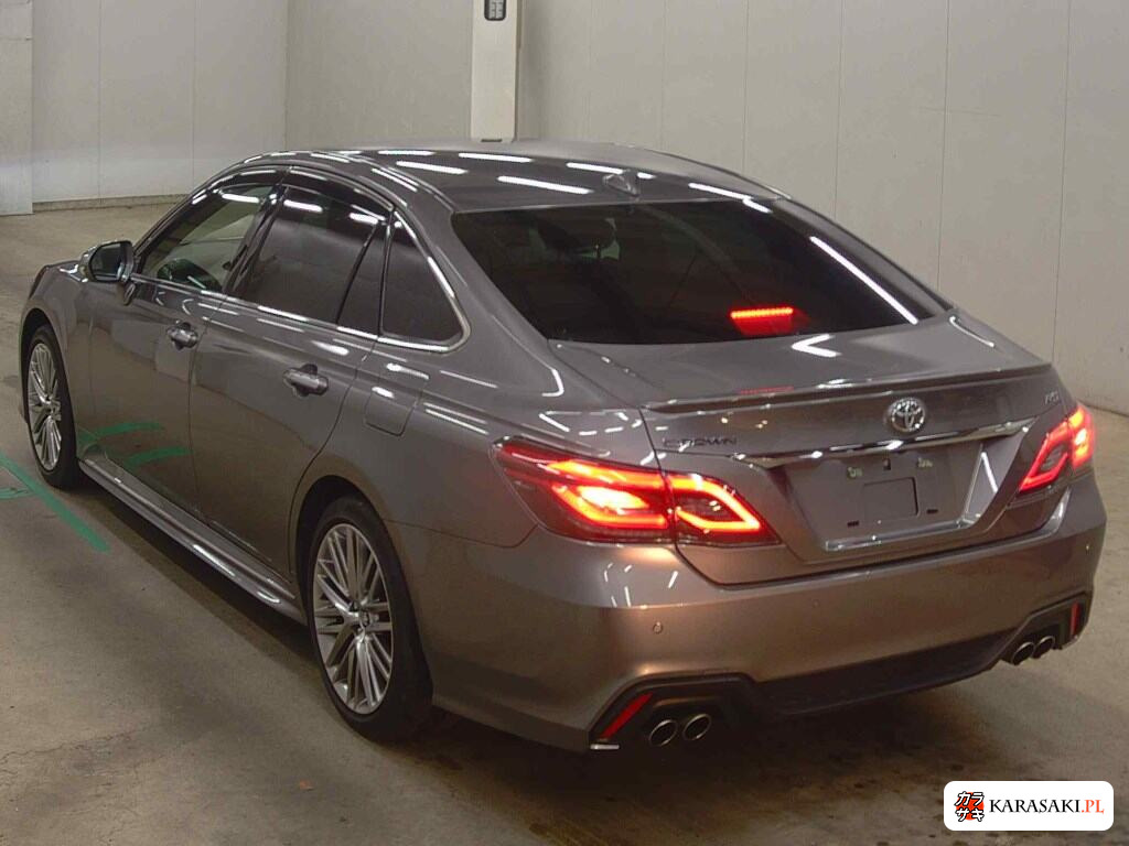 Toyota Crown 2021 z aukcji japońskiej