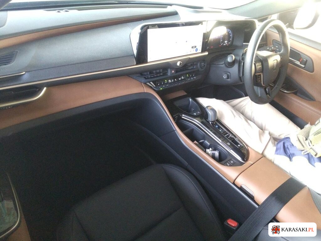 Toyota Crown Crossover 2024 z aukcji japońskiej