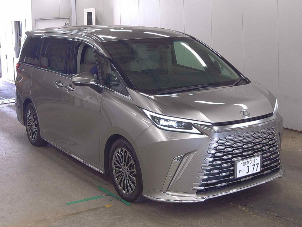 Lexus LM 2024 z aukcji japońskiej
