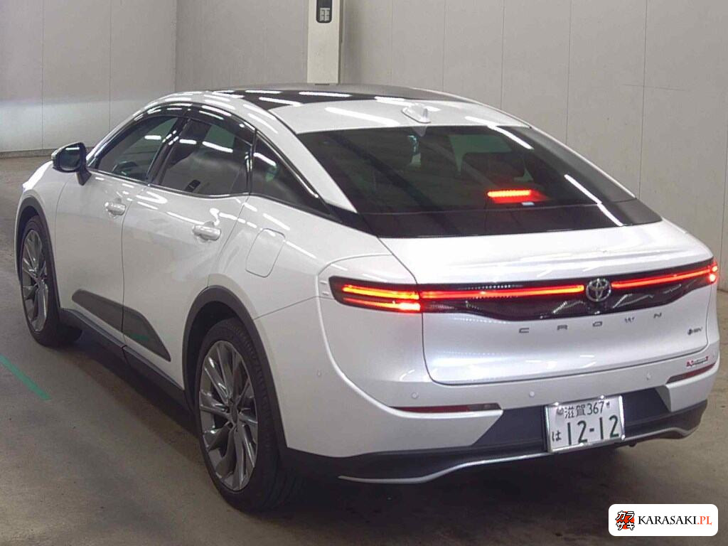 Toyota Crown Crossover 2025 z aukcji japońskiej