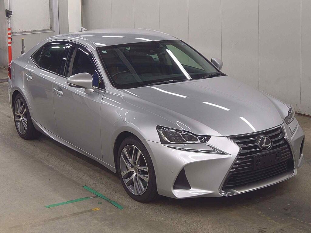 Lexus Is 2017 z aukcji japońskiej