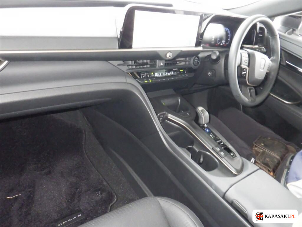 Toyota Crown Crossover 2023 z aukcji japońskiej