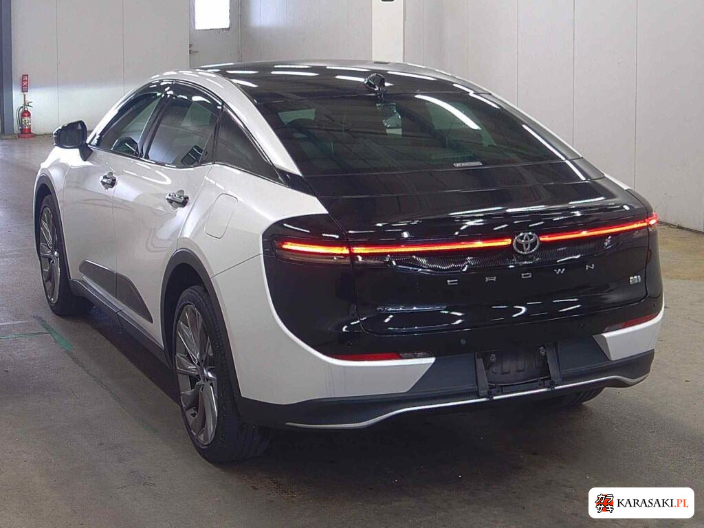 Toyota Crown Crossover 2023 z aukcji japońskiej