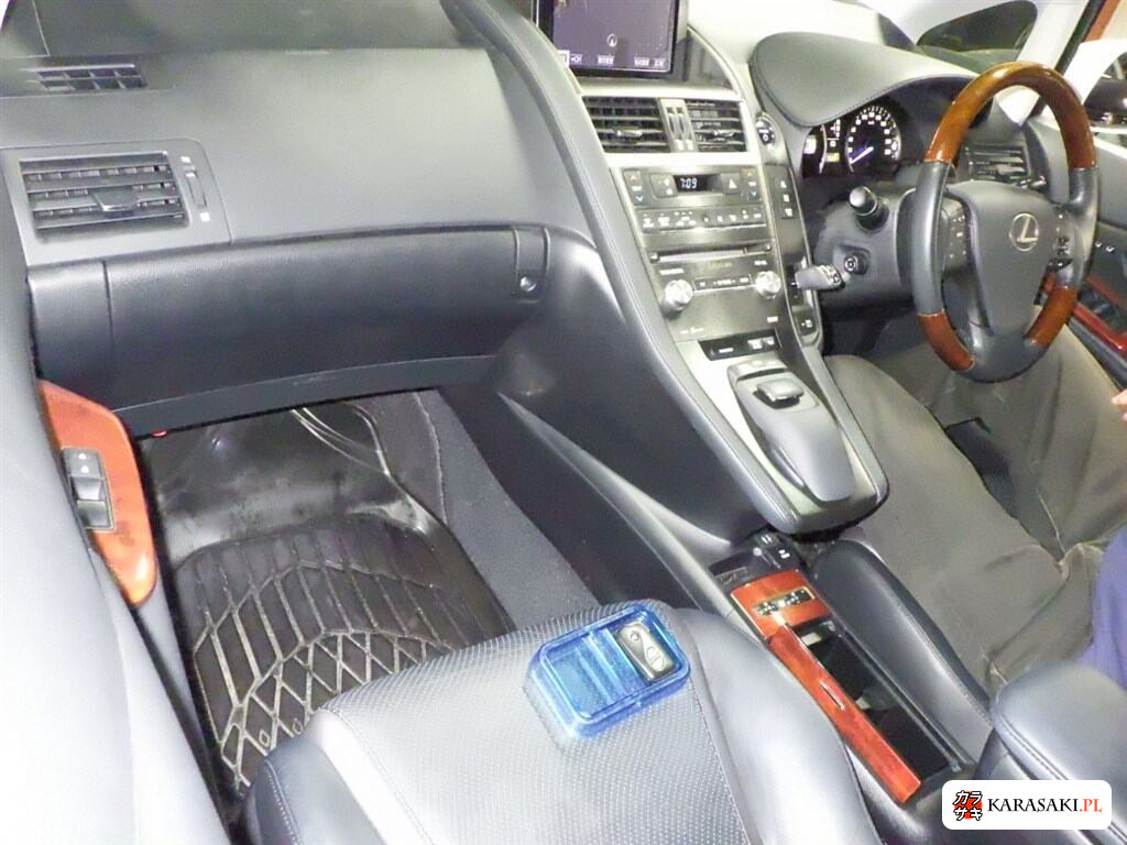 Lexus HS 2015 z aukcji japońskiej