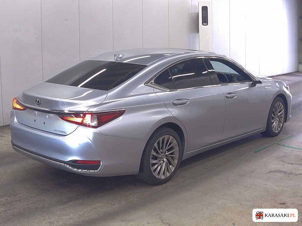 Lexus Es 2023 z aukcji japońskiej