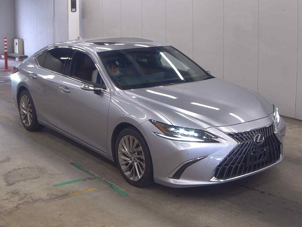 Lexus Es 2023 z aukcji japońskiej