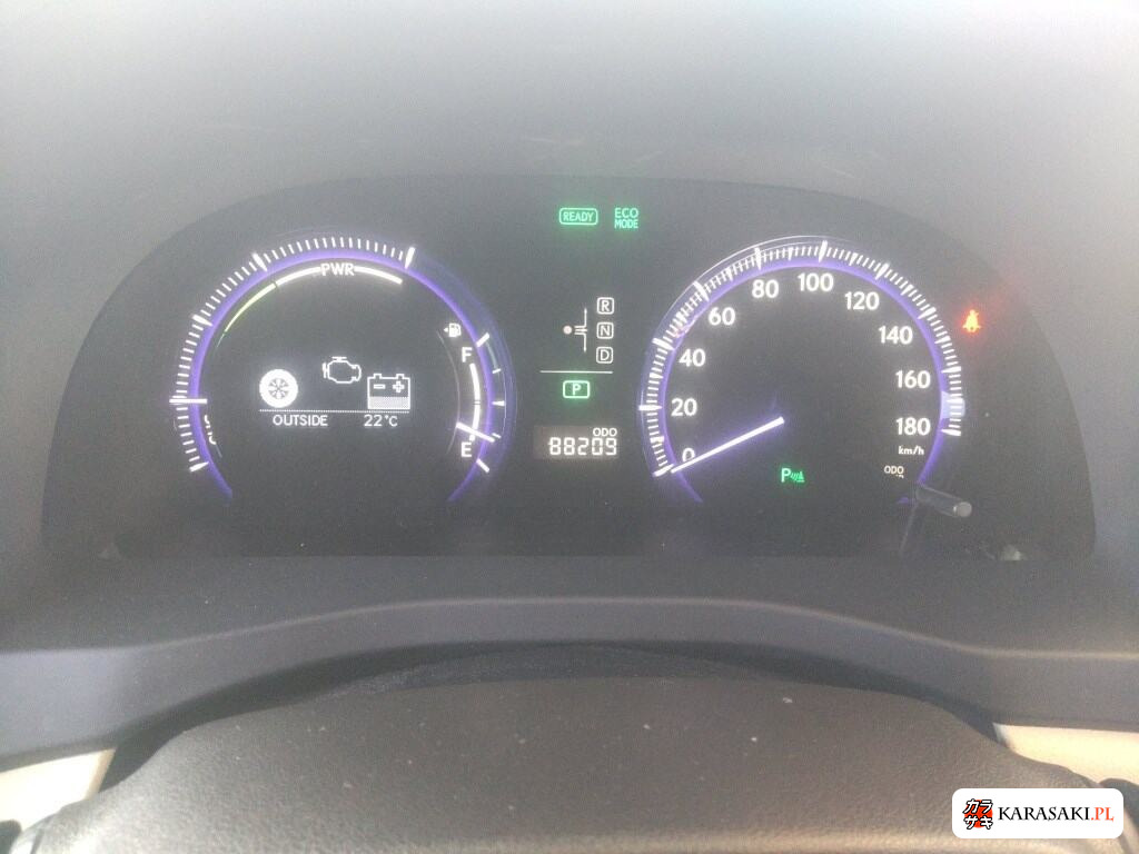 Lexus HS 2010 z aukcji japońskiej