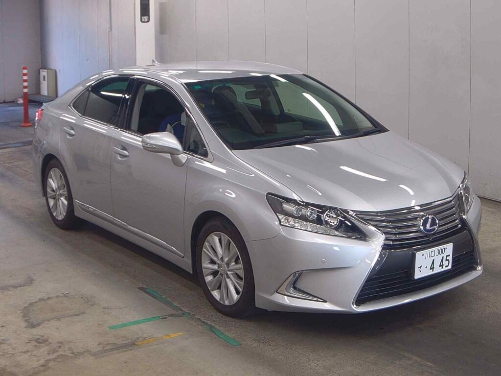 Lexus HS 2014 z aukcji japońskiej