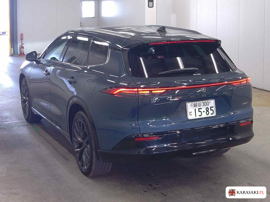 Toyota Crown Estate 2025 z aukcji japońskiej