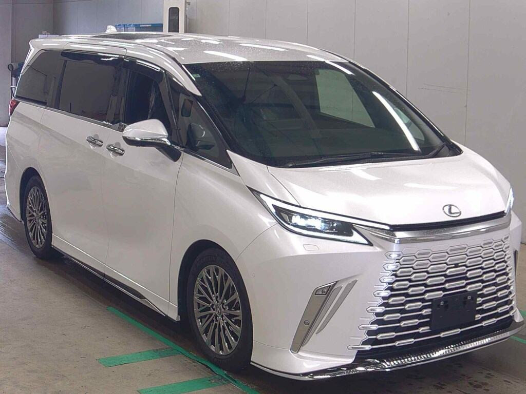 Lexus LM 2025 from a Japanese auction