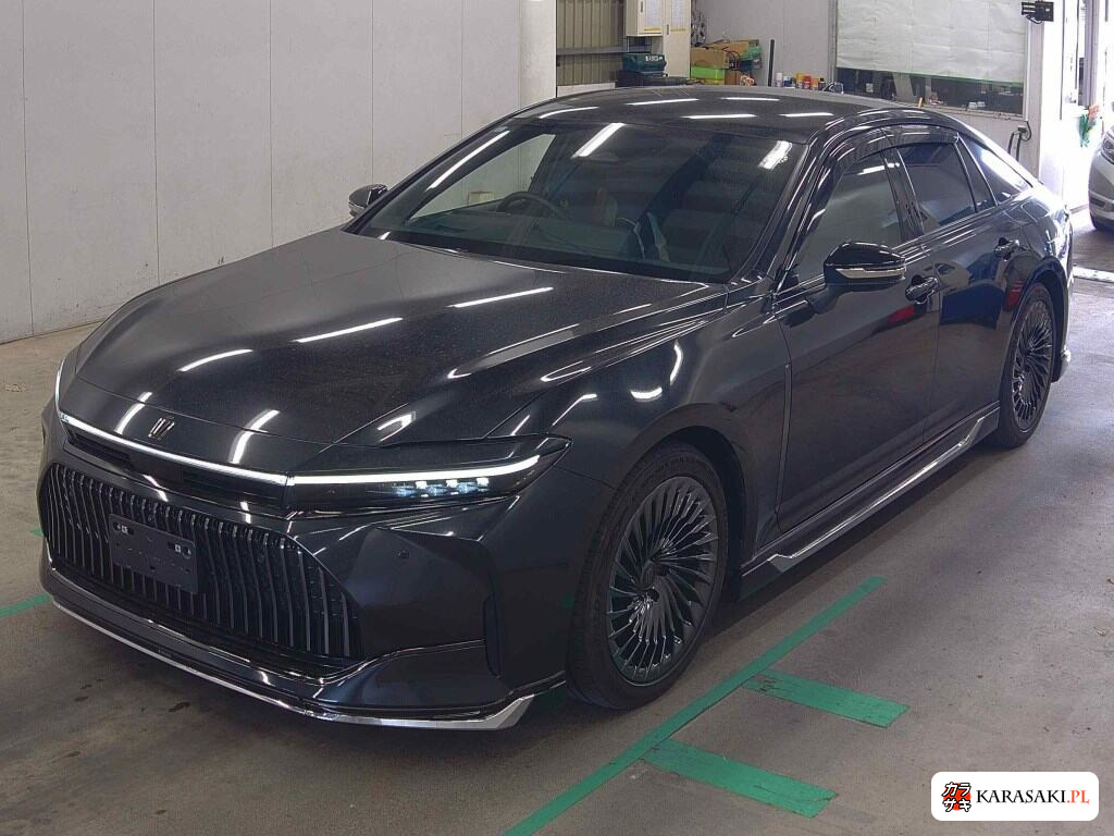 Toyota Crown 2023 z aukcji japońskiej