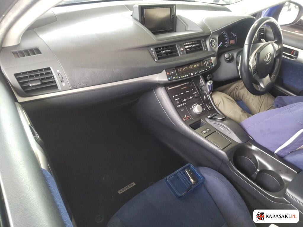 2011 Lexus CT CT200H Version C 5