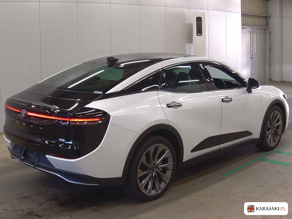 Toyota Crown Crossover 2023 z aukcji japońskiej