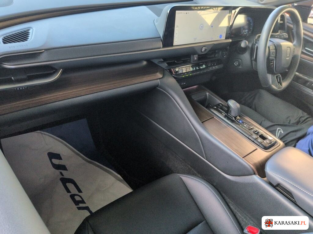 Toyota Crown 2024 z aukcji japońskiej