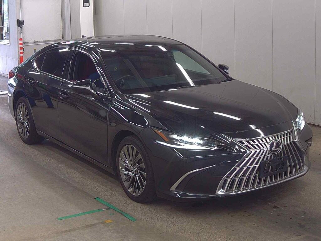 Lexus Es 2023 z aukcji japońskiej