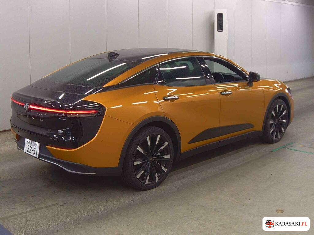 Toyota Crown Crossover 2024 z aukcji japońskiej