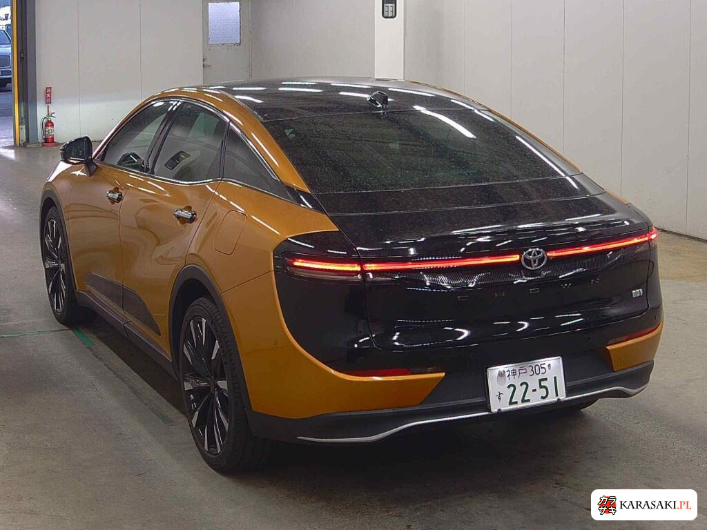 Toyota Crown Crossover 2024 z aukcji japońskiej