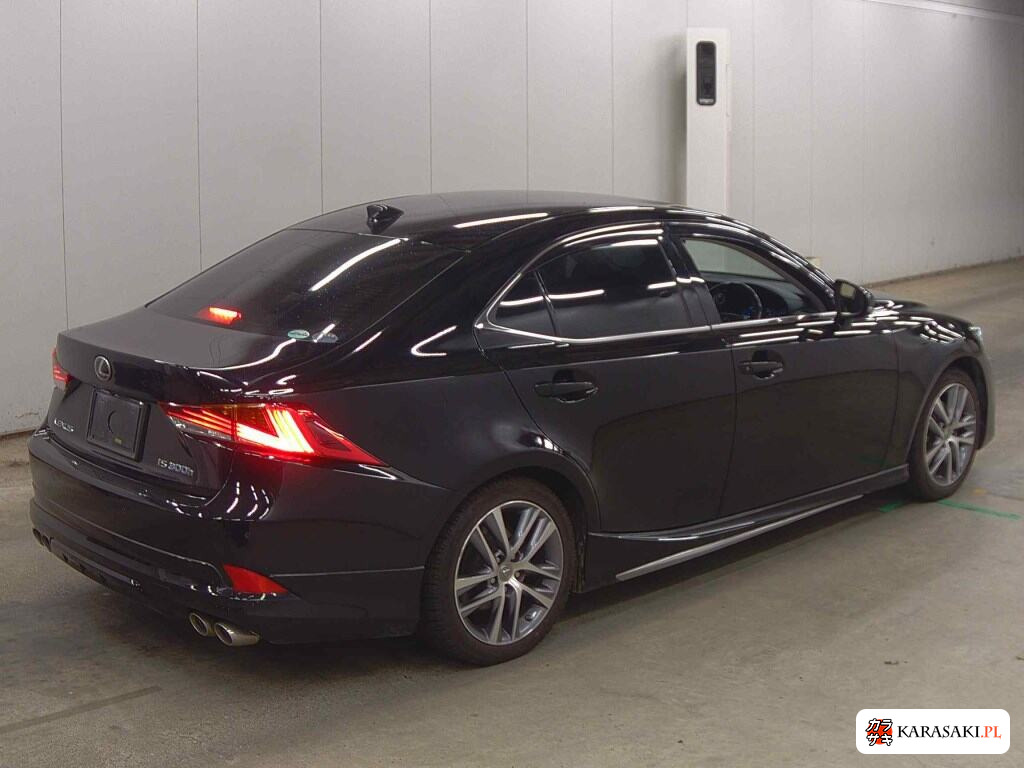 2017 Lexus Is 4D IS300H Version L 4