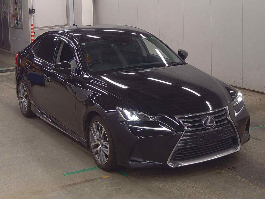 Lexus Is 2017 z aukcji japońskiej