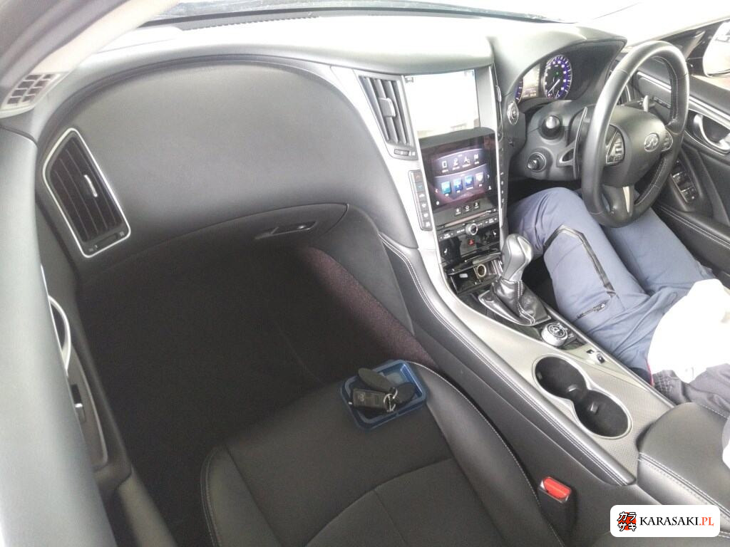 2014 Nissan Skyline 4D 4WD 350GT Four Hybrid Type SP 5