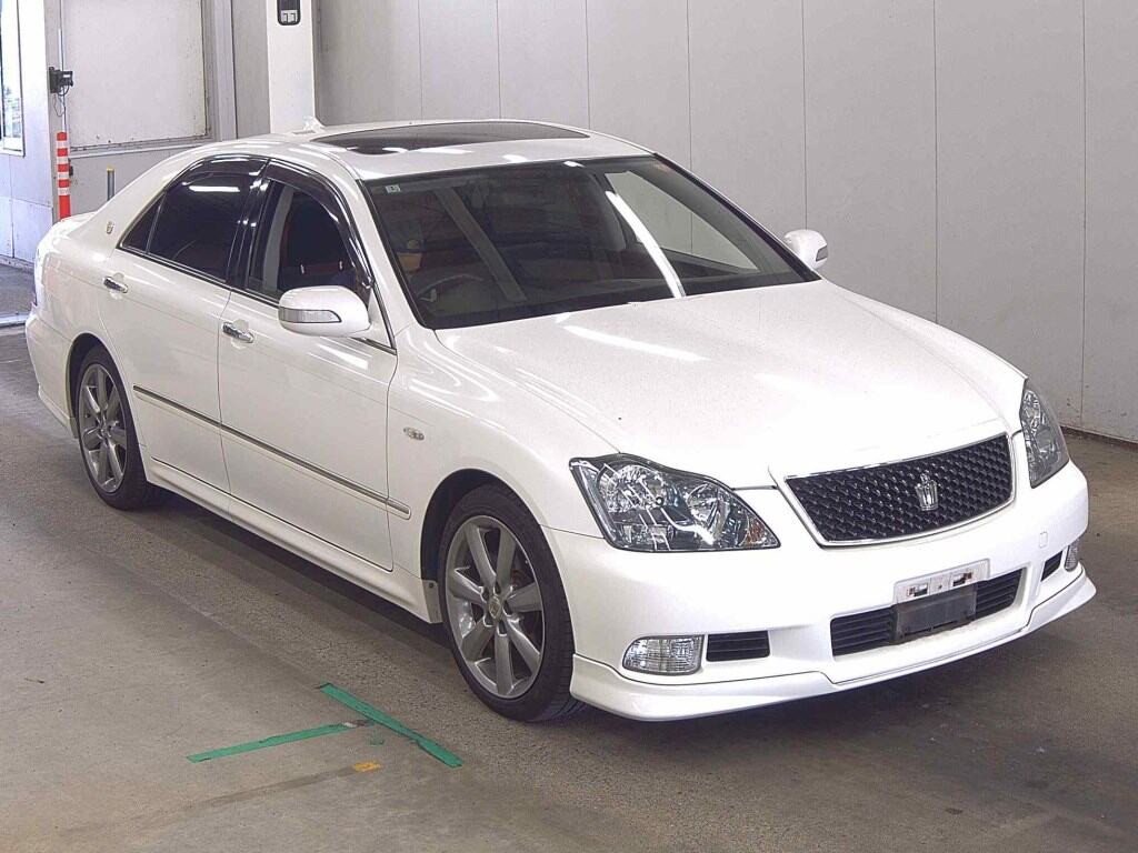 Toyota Crown 2006 z aukcji japońskiej
