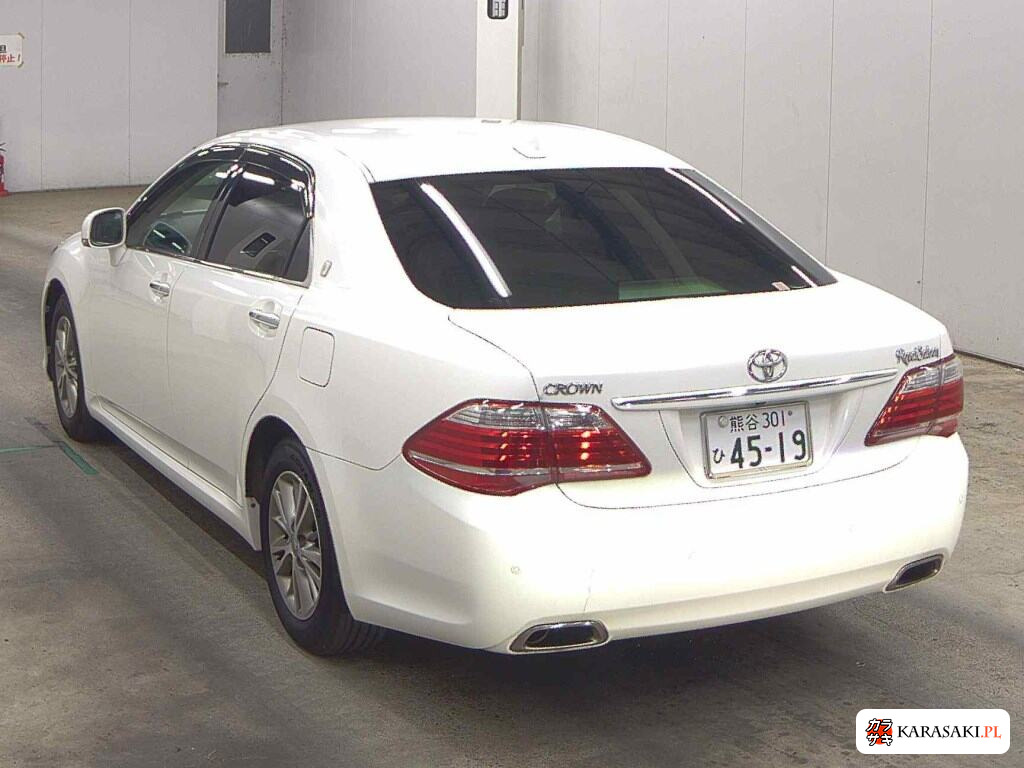 2011 Toyota Crown 4D Royal Saloon 2