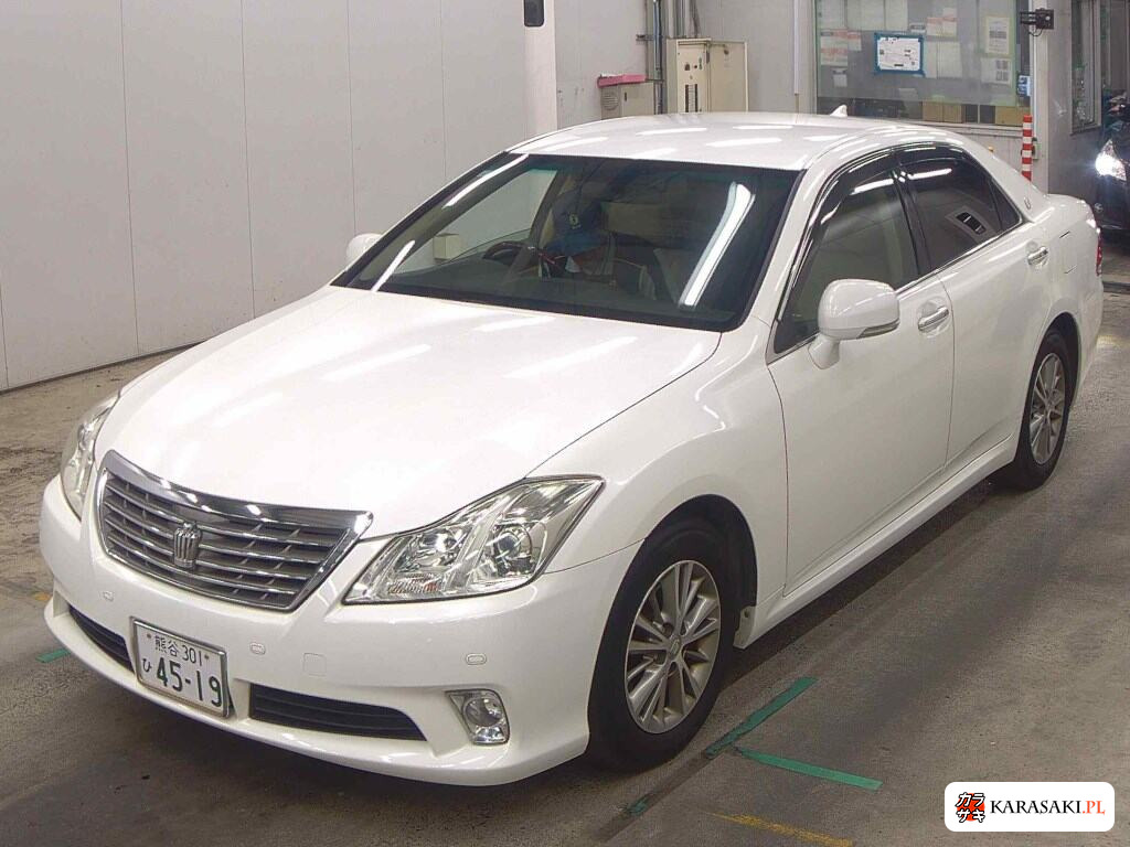 2011 Toyota Crown 4D Royal Saloon 3