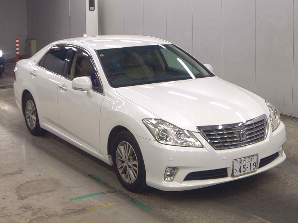 Toyota Crown 2011 z aukcji japońskiej