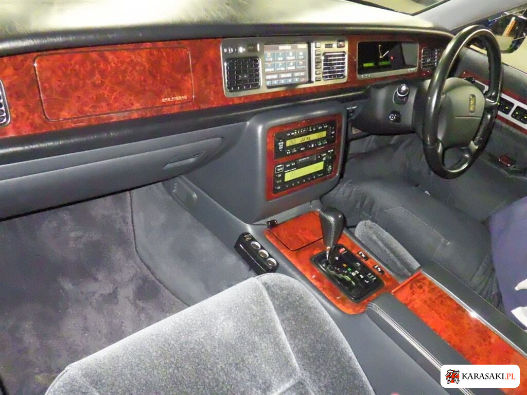Toyota Century 2005 z aukcji japońskiej