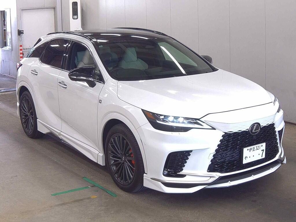 Lexus RX 2025 z aukcji japońskiej