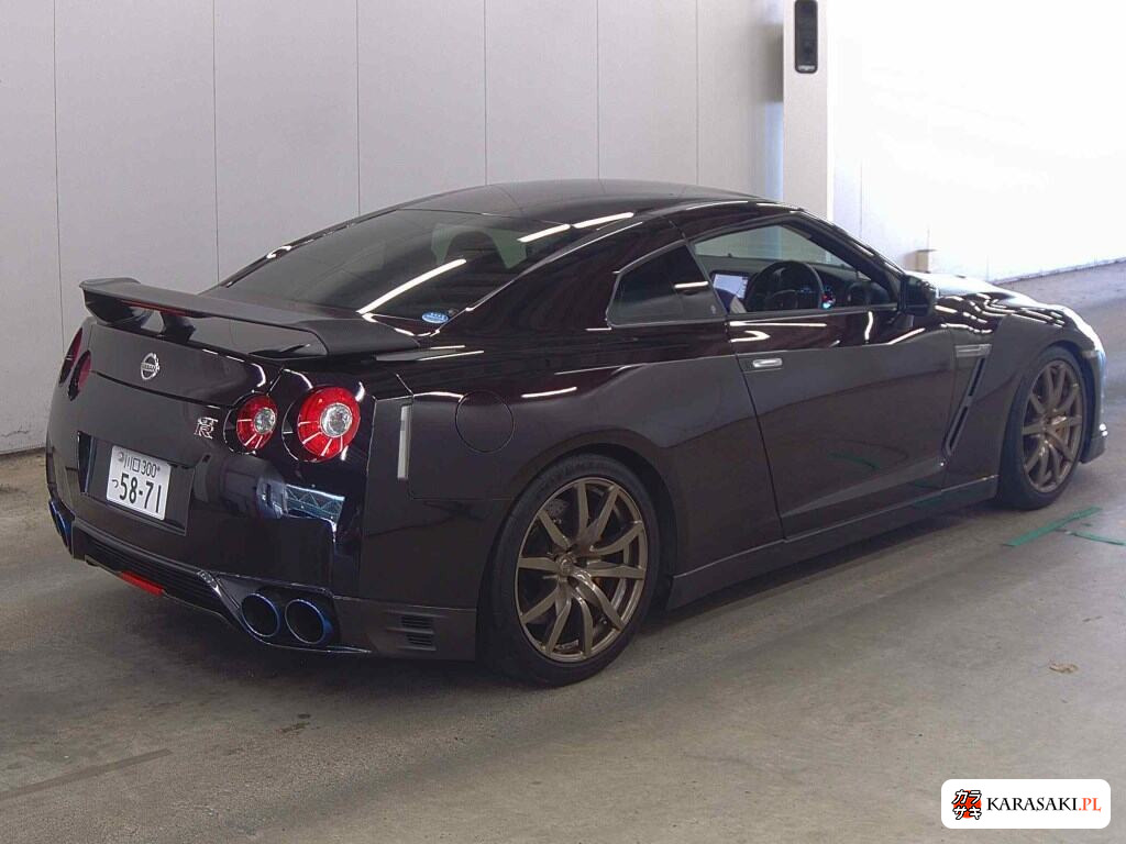 Nissan GT-R 2013 z aukcji japońskiej