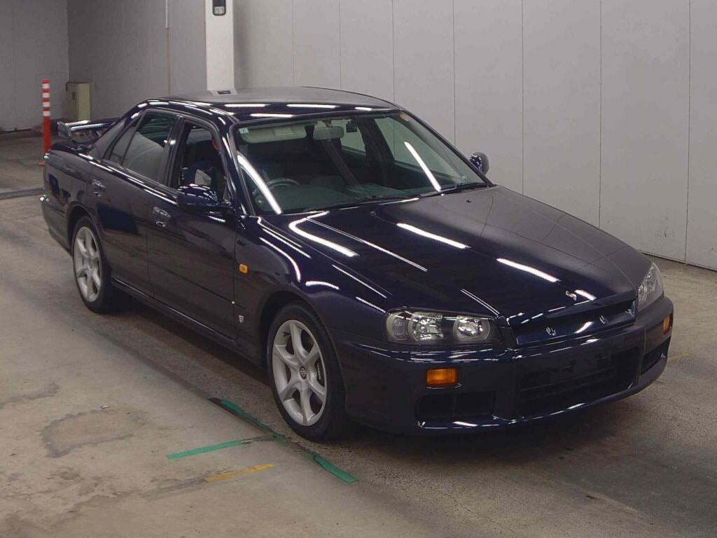 Nissan Skyline 1999 z aukcji japońskiej