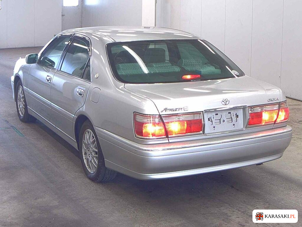Toyota Crown 2000 z aukcji japońskiej