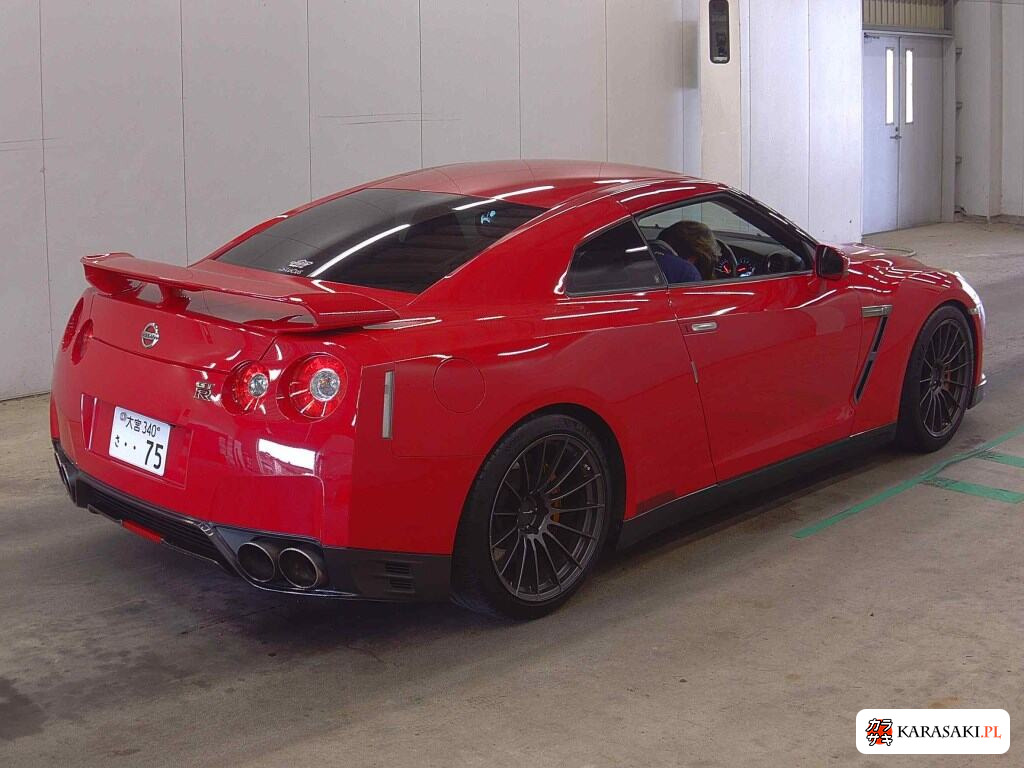Nissan GT-R 2011 z aukcji japońskiej
