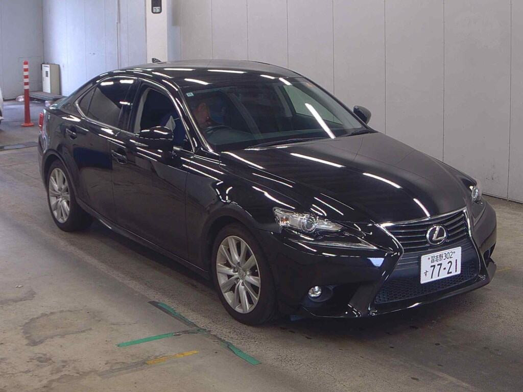 Lexus Is 2015 z aukcji japońskiej