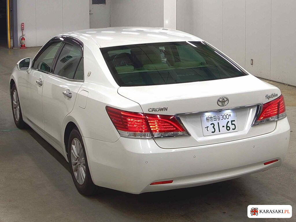 2013 Toyota Crown 4D Royal Saloon 2
