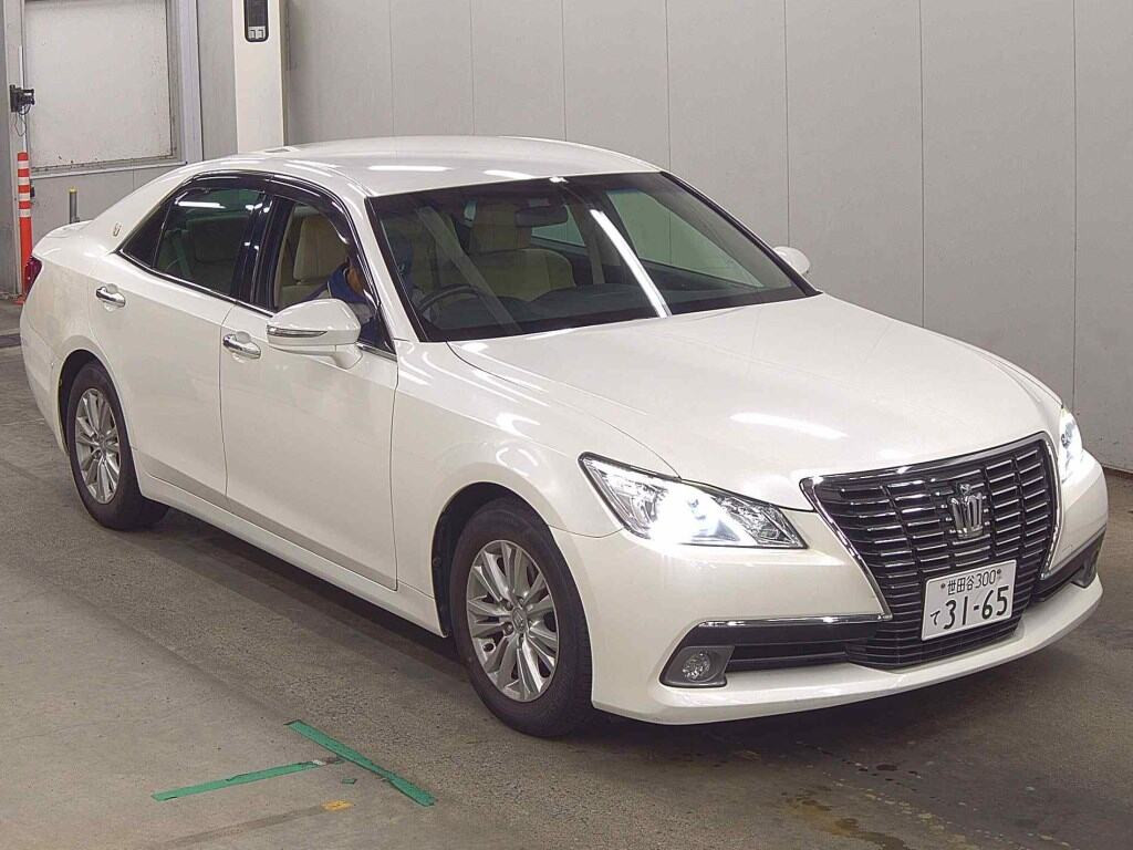 Toyota Crown 2013 z aukcji japońskiej