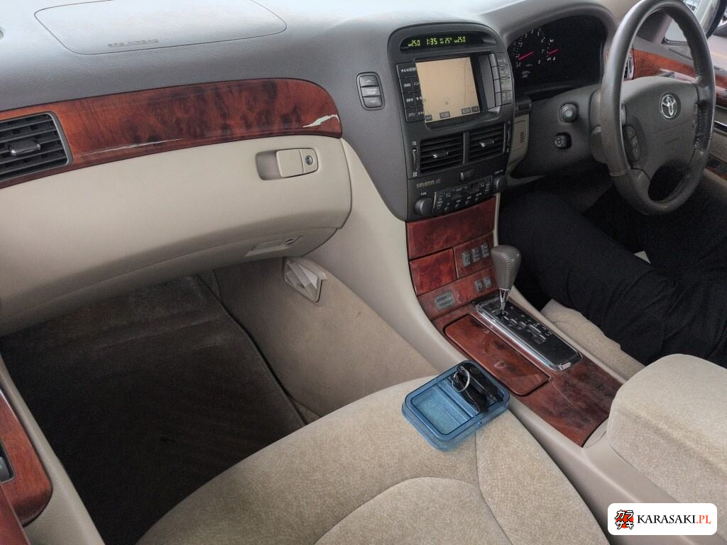 Toyota Celsior 2003 z aukcji japońskiej