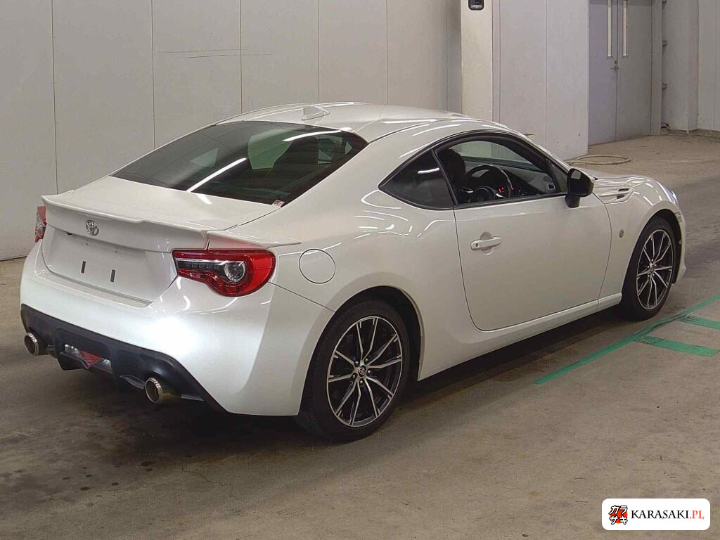 Toyota 86 2017 z aukcji japońskiej