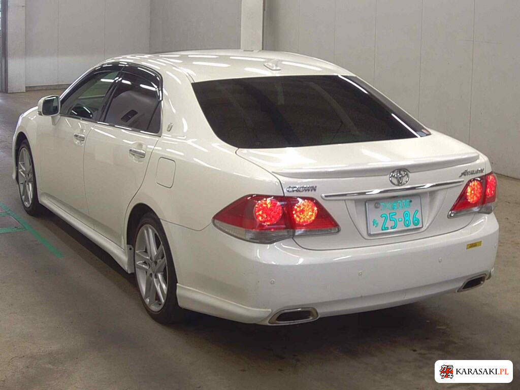 2012 Toyota Crown 4D 2