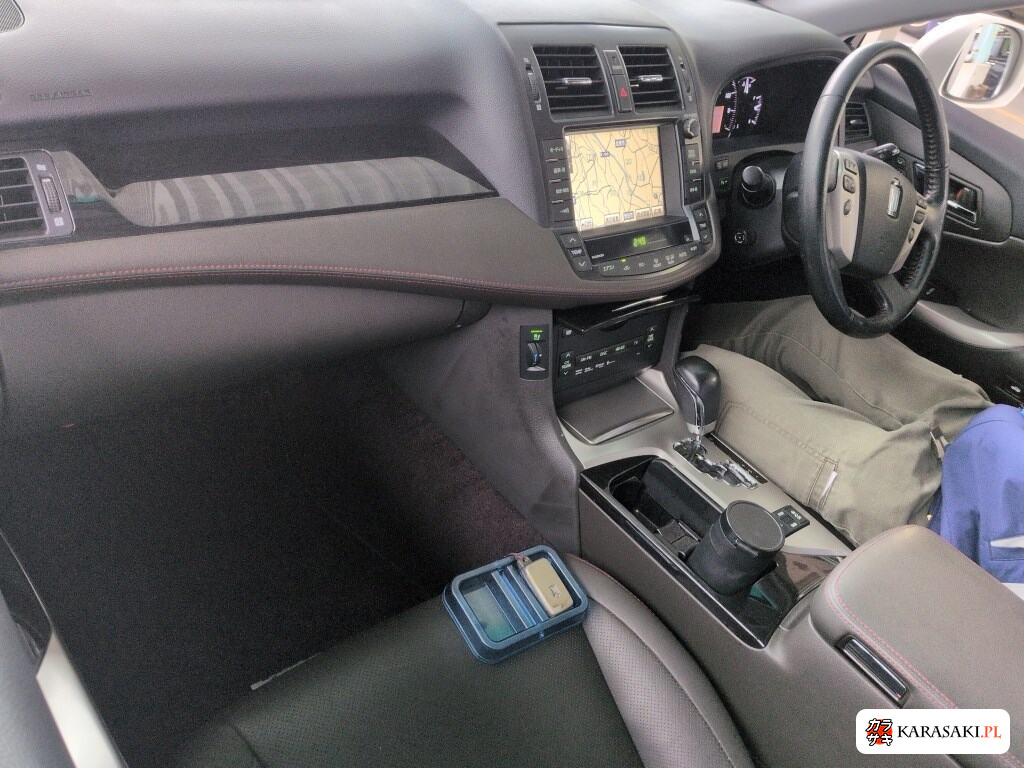 2012 Toyota Crown 4D 5