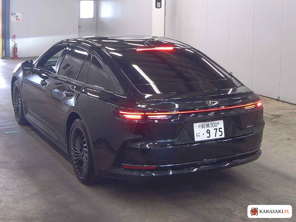 Toyota Crown 2024 z aukcji japońskiej