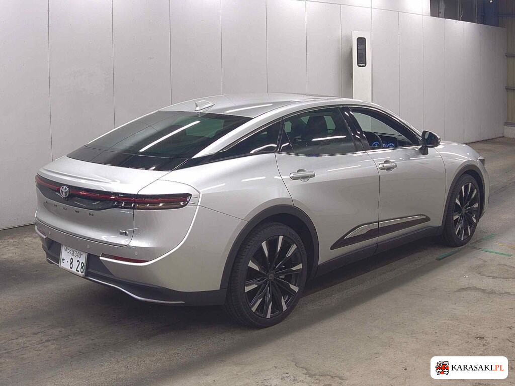 Toyota Crown Crossover 2025 z aukcji japońskiej