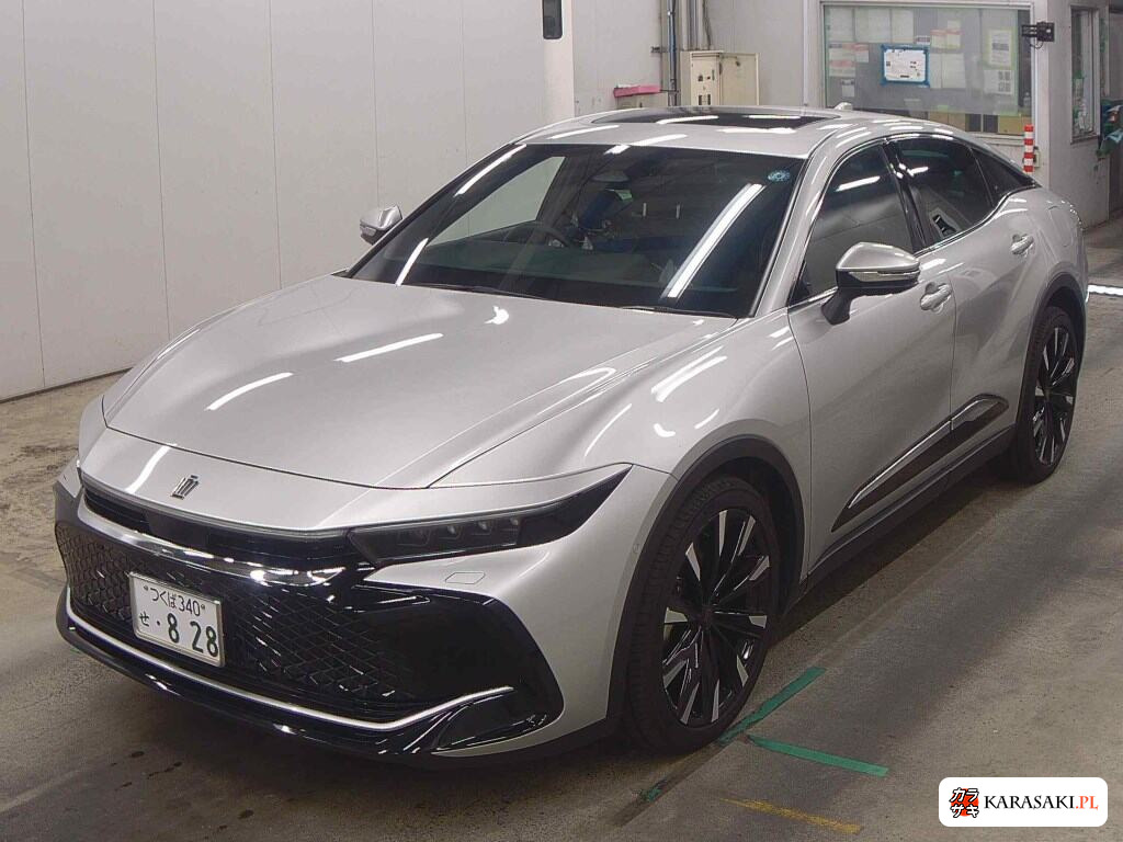 Toyota Crown Crossover 2025 z aukcji japońskiej